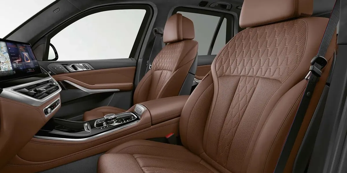 X5 comes with power-adjustable front seats