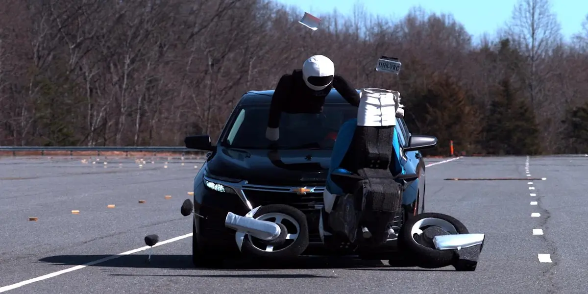 midsize SUV crash test for safety rating