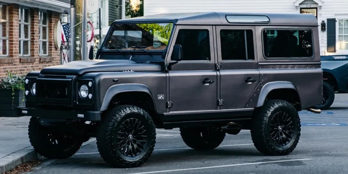 Defender 90 exterior